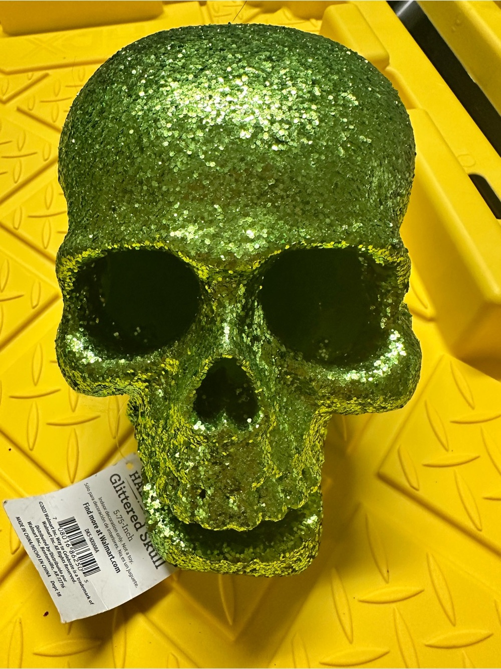 Way to Celebrate Halloween 5.75-Inch Green Glittered Skull Decoration